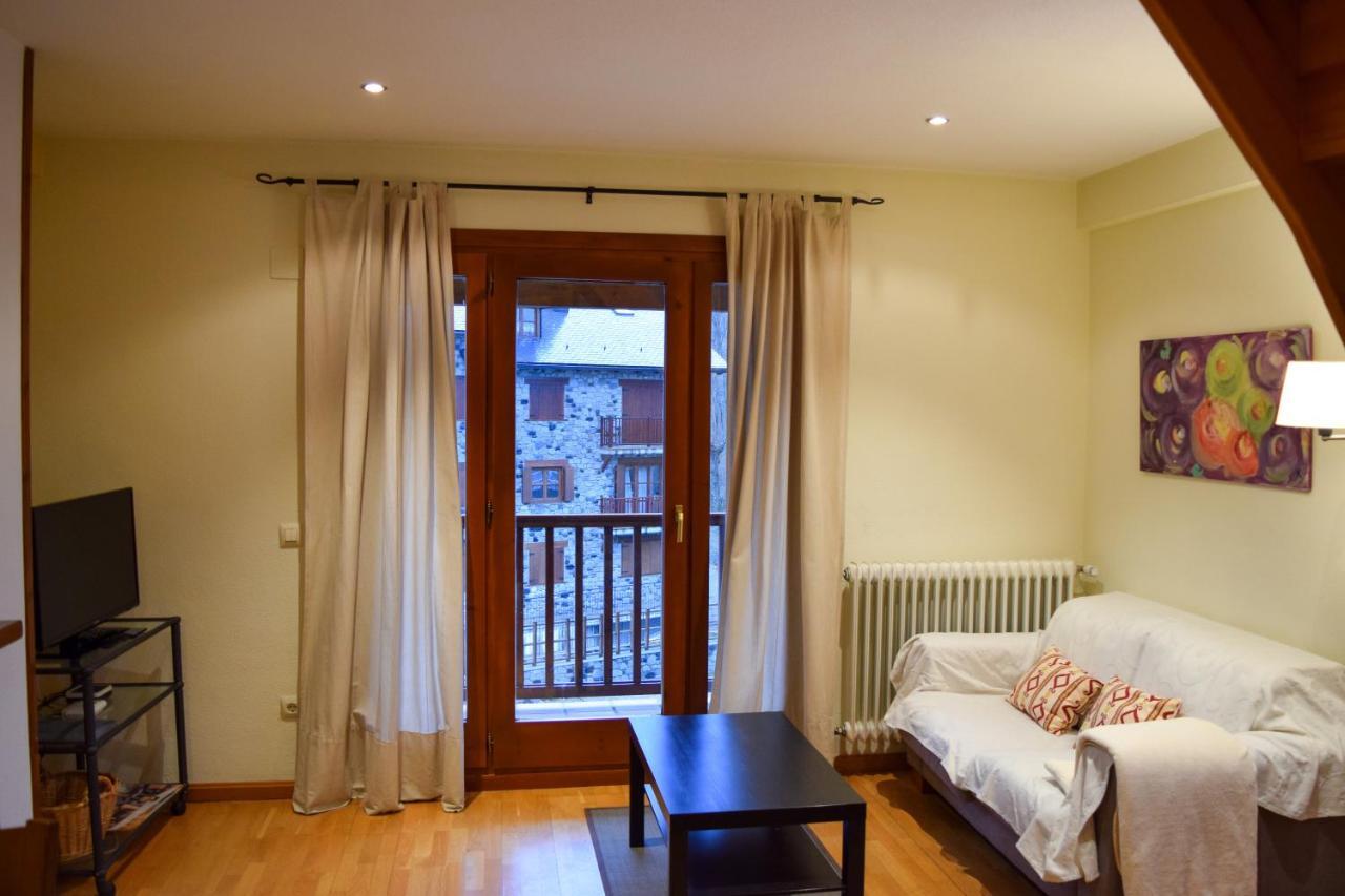 Duplex Con Vistas En Benasque Apartment Exterior photo